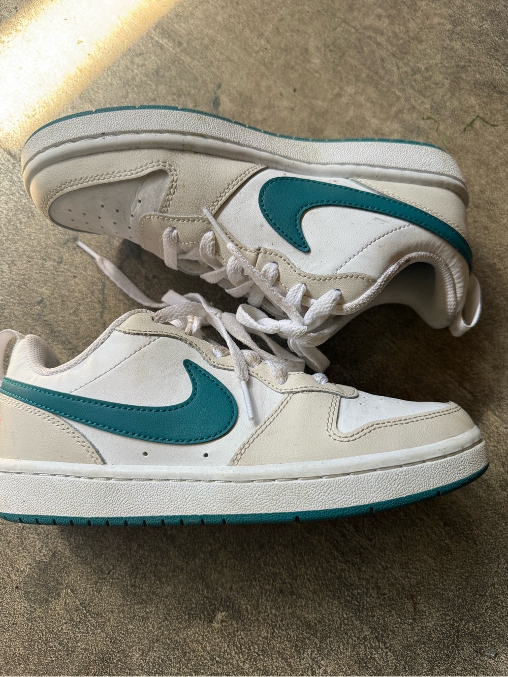 Kids Teal & White Low-Top Sneakers Nike
